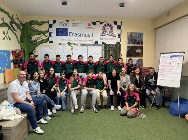 Βιωματικό εργαστήρι για Ψηφιακές δεξιότητες και Ανθρώπινα δικαιώματα από τον ΟΕΝΕΦ